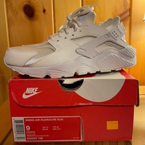 Women’s Nike Air Huarache Casual Shoes